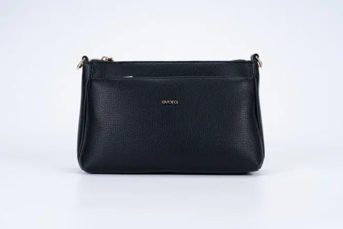 A shoulder bag for women that exudes an abundance of charm - Black