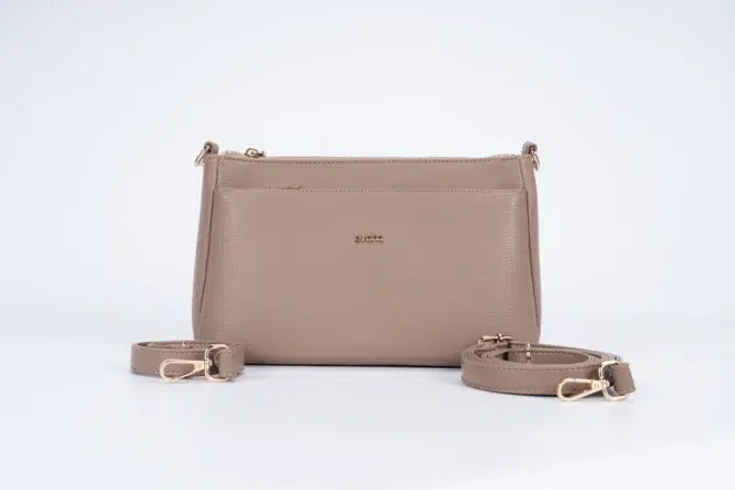 A shoulder bag for women that exudes an abundance of charm- beige